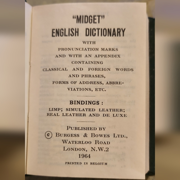 VINTAGE English Dictionary 1964 Midget Series Green 3.25" X 2.25" - Picture 9 of 9